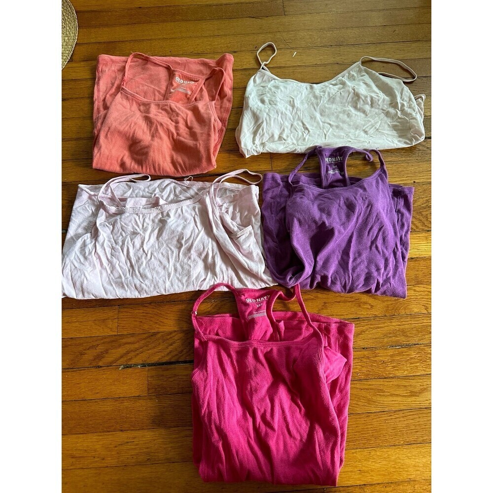 Women’s size Small & Medium tank top lot